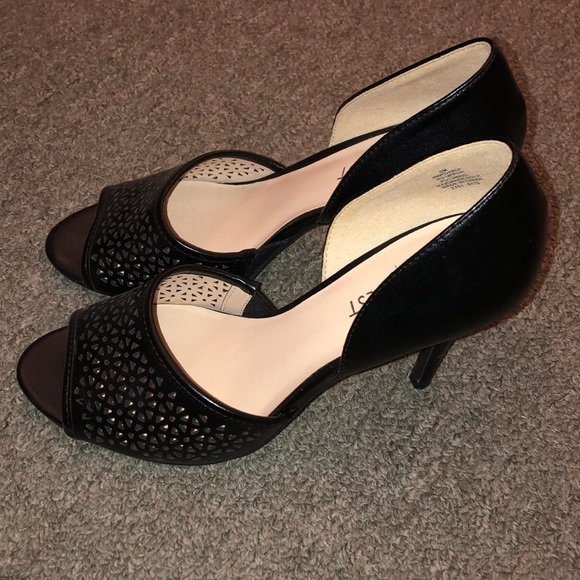 Nine West black heels - Picture 3 of 3